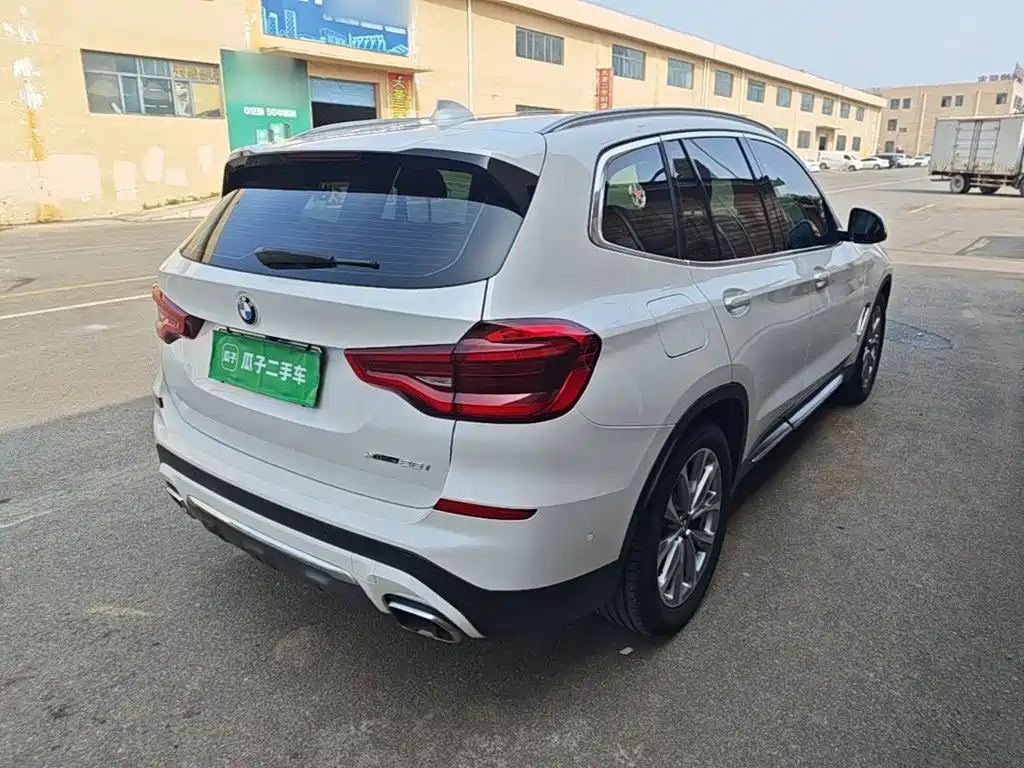 BMW X3 — миниатюра 7