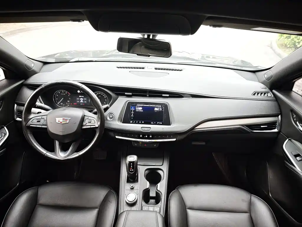 Cadillac XT4 — миниатюра 13