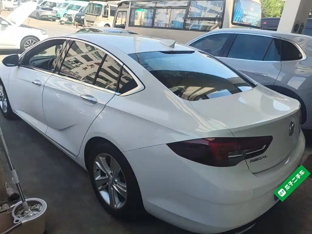 Buick Regal — миниатюра 5