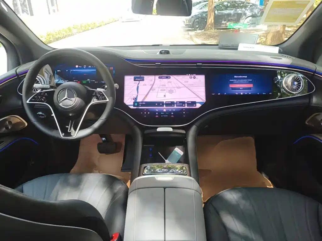 Mercedes-Benz EQS SUV — миниатюра 10