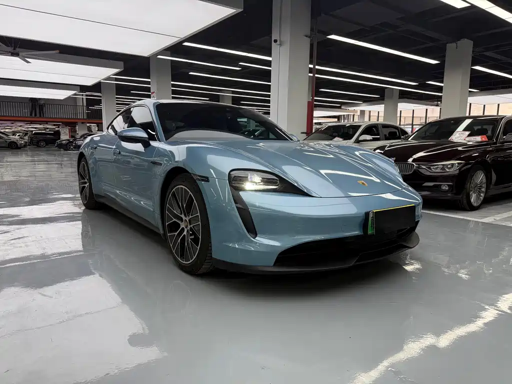 Porsche Taycan — миниатюра 3