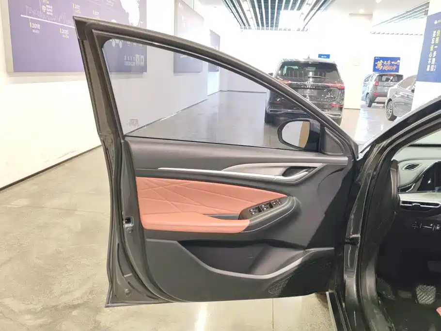 Changan Eado — миниатюра 7