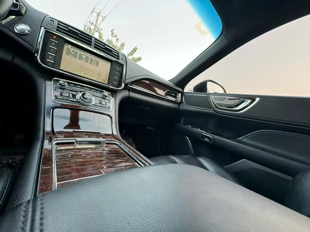 Lincoln Continental — миниатюра 7