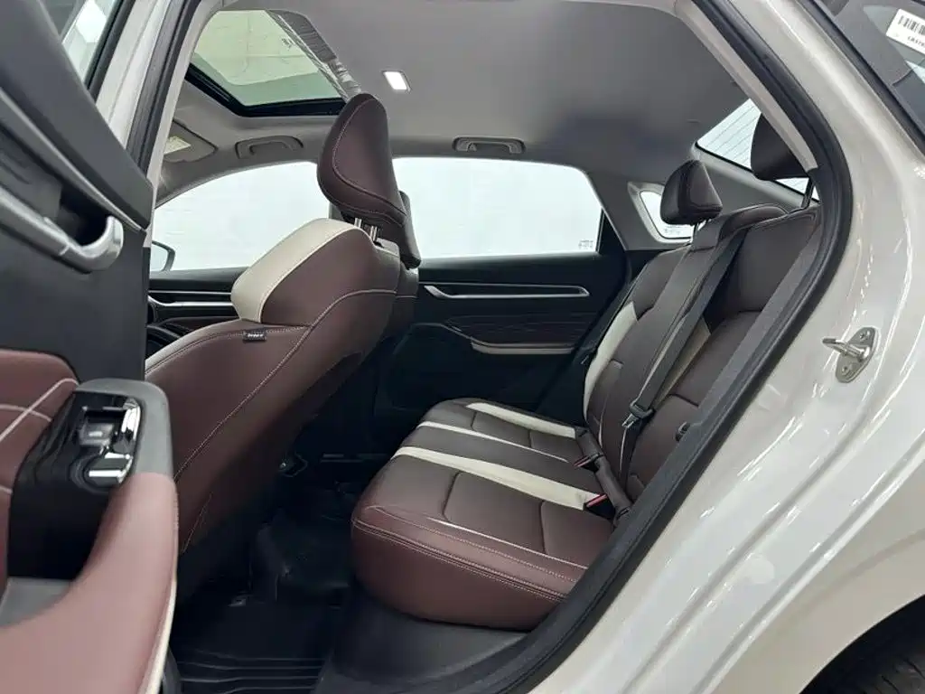 Geely Emgrand — миниатюра 6