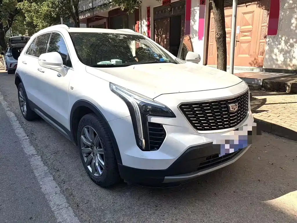 Cadillac XT4 — миниатюра 3