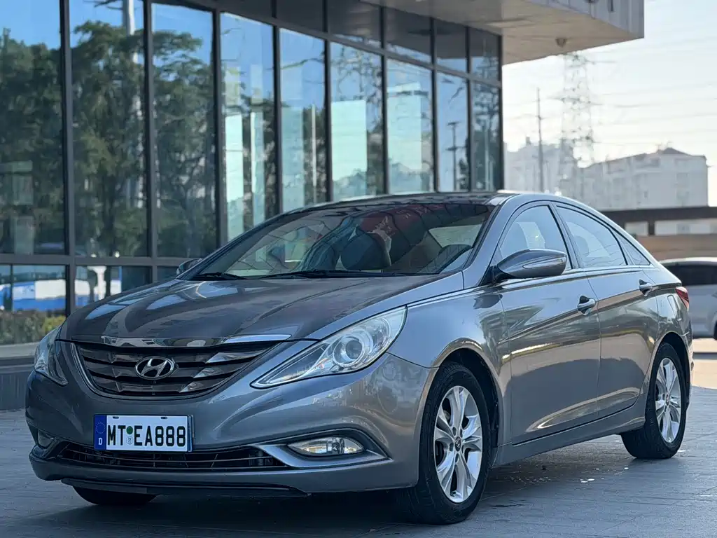 Hyundai Sonata 2012