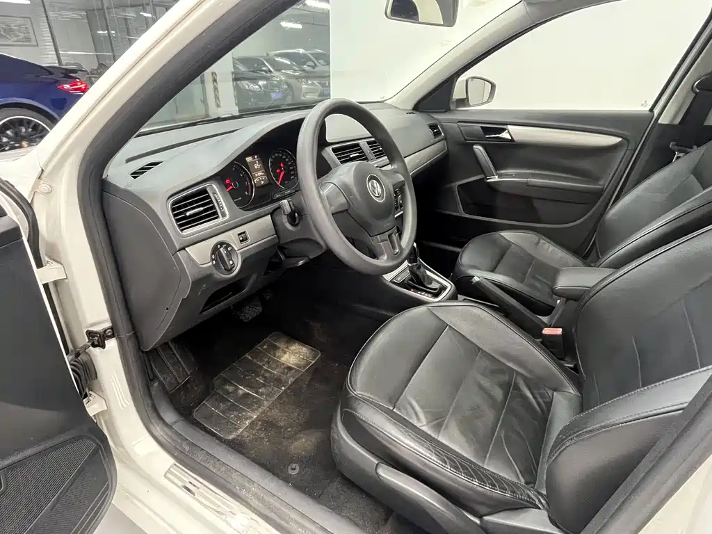 Volkswagen Lavida — миниатюра 4