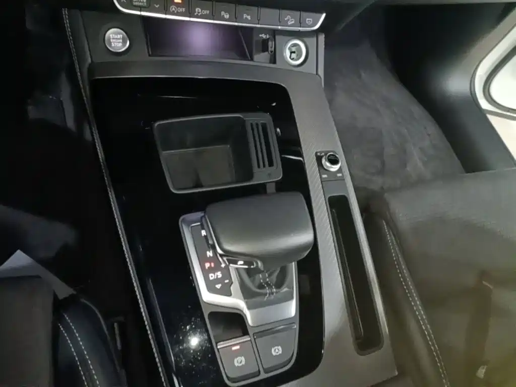Audi Q5L Sportback — миниатюра 14
