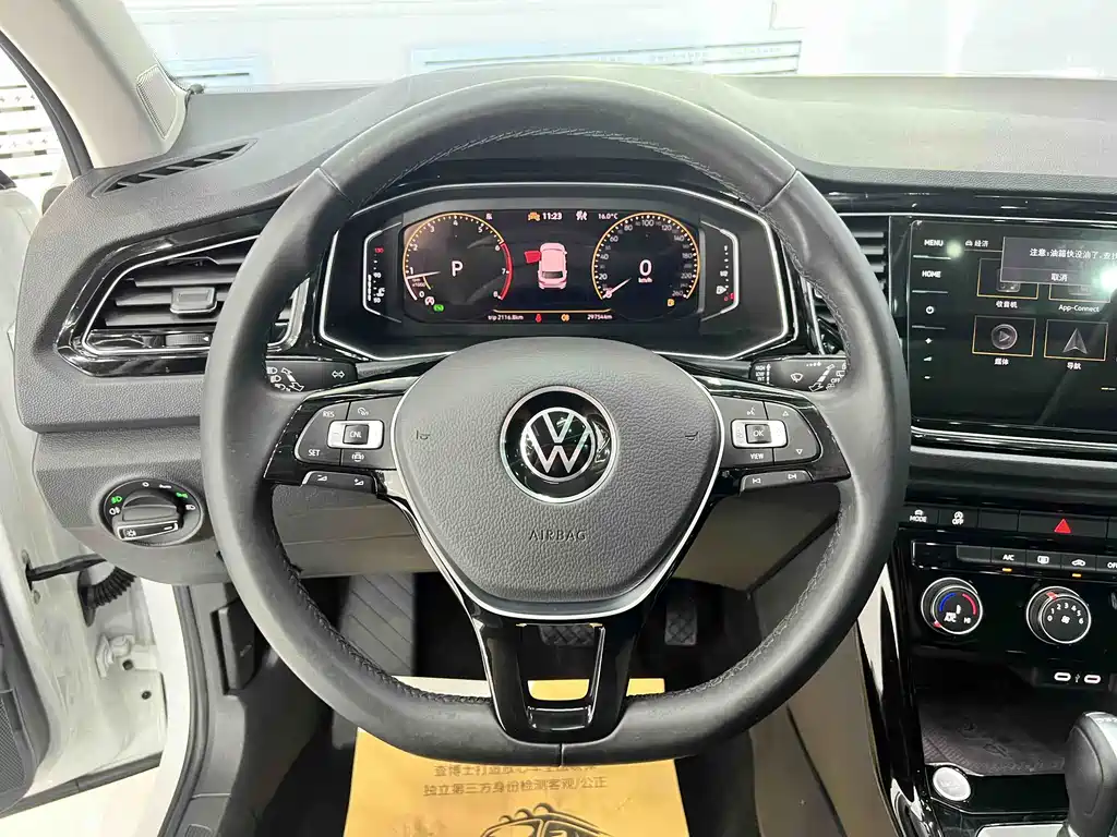 Volkswagen T-Roc 2022 280TSI DSG PLUS