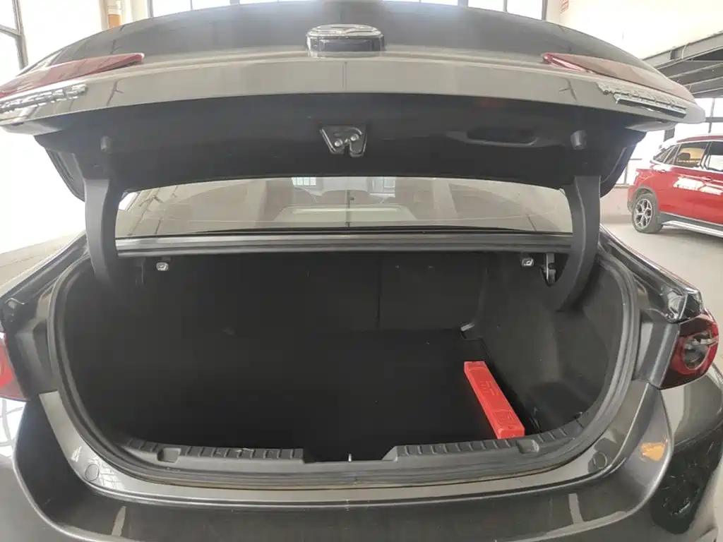 Mazda 3 Axela — миниатюра 19