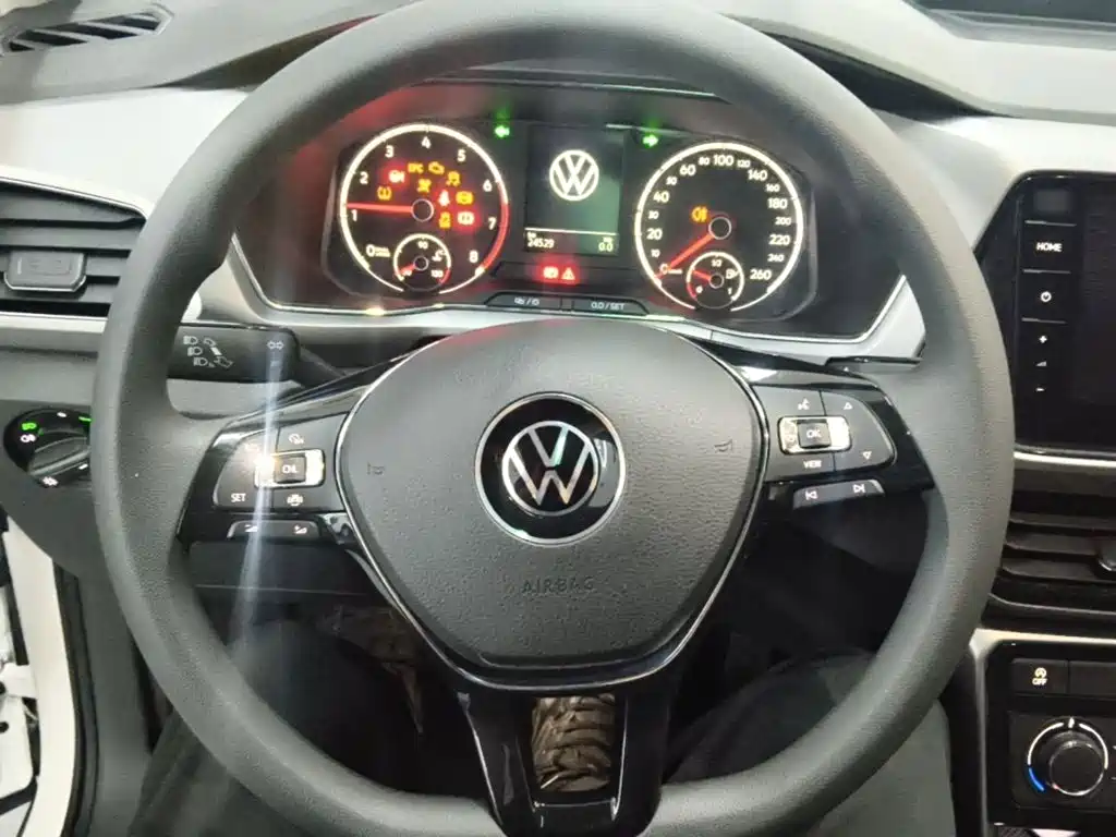 Volkswagen T-Cross — миниатюра 11