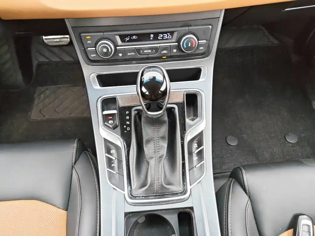 Geely Vision S1 — миниатюра 14