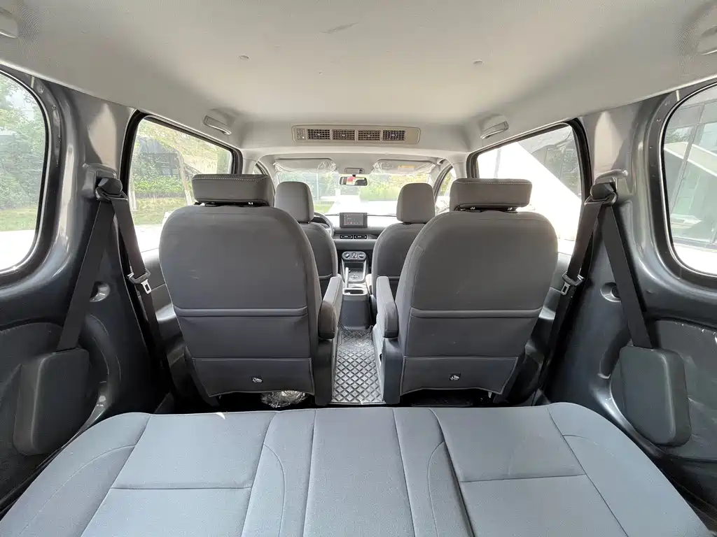 Wuling Hongguang EV — миниатюра 10