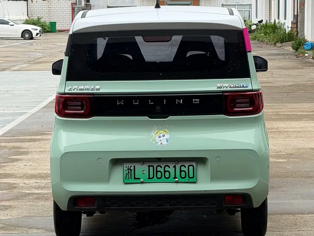 Wuling MINIEV — миниатюра 5