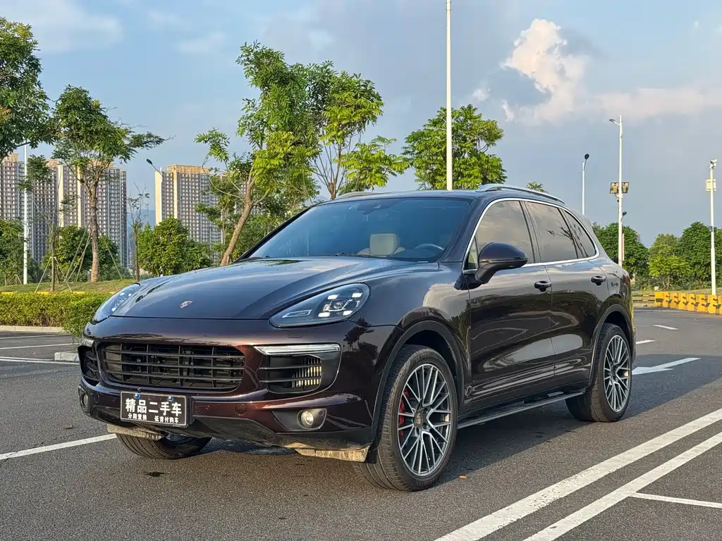 Porsche Cayenne — миниатюра 10