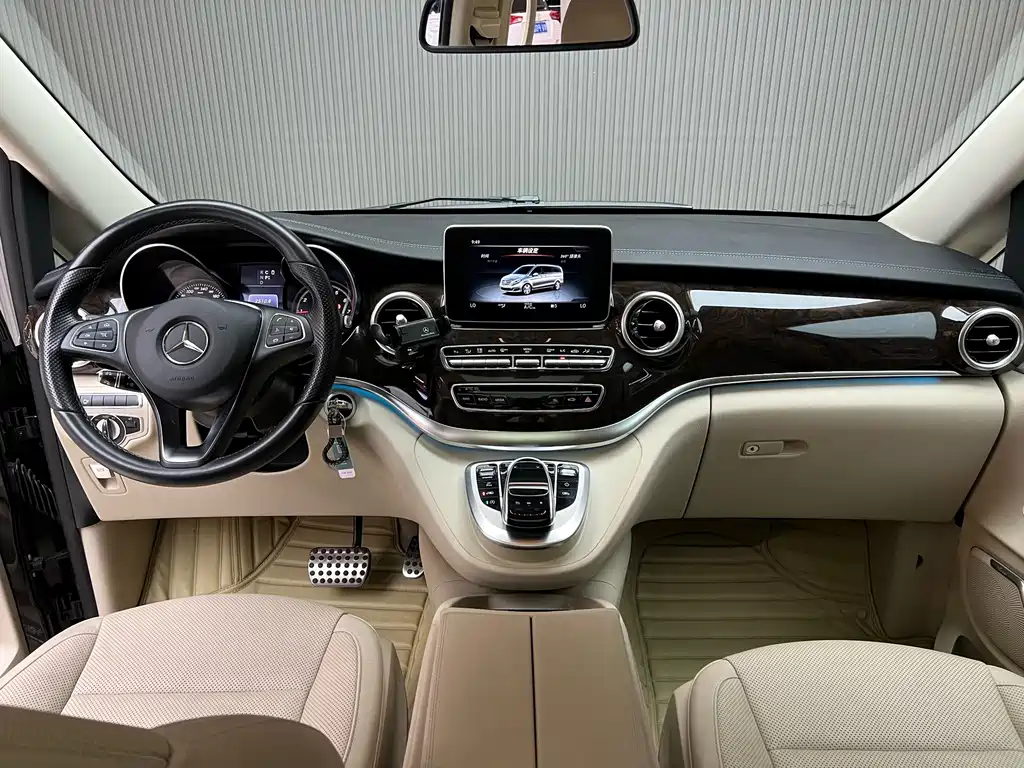 Mercedes-Benz V-Class — миниатюра 6