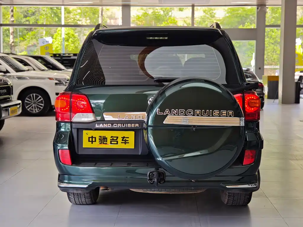 Toyota Land Cruiser 2012 4.0L AT VX