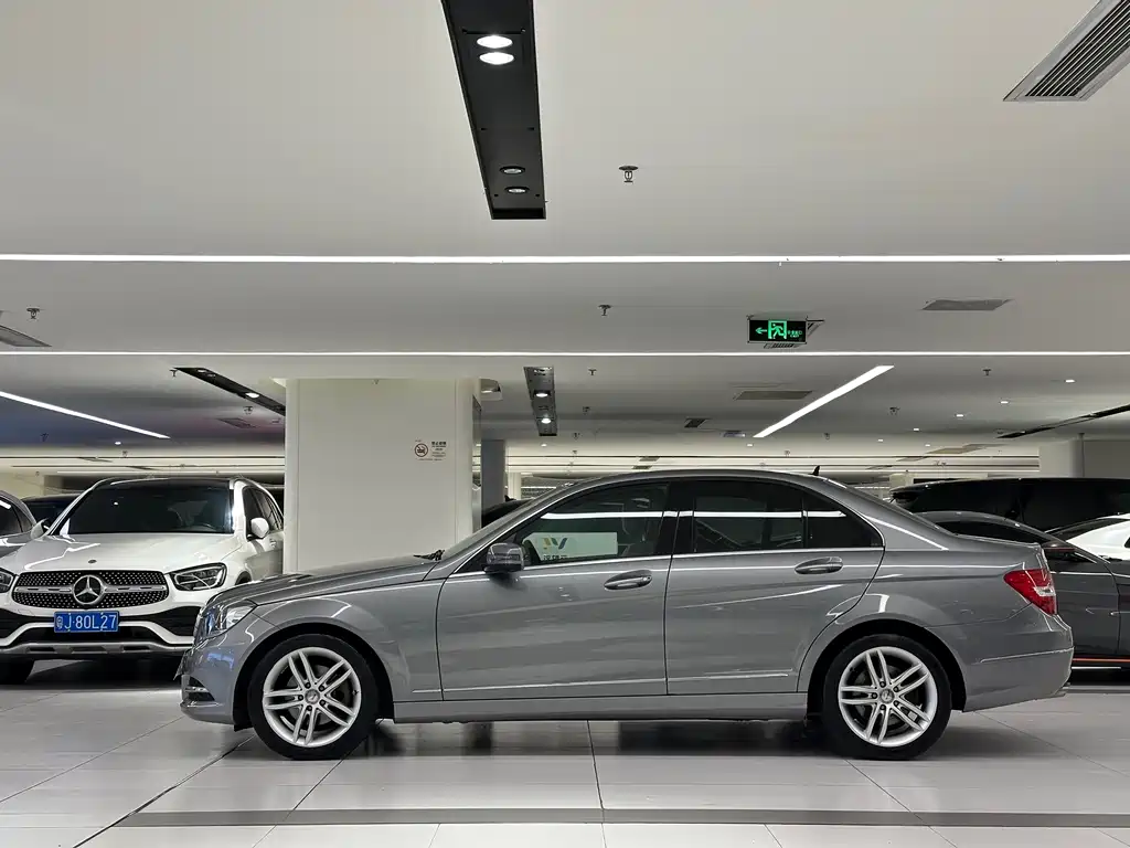 Mercedes-Benz C-Class — миниатюра 4