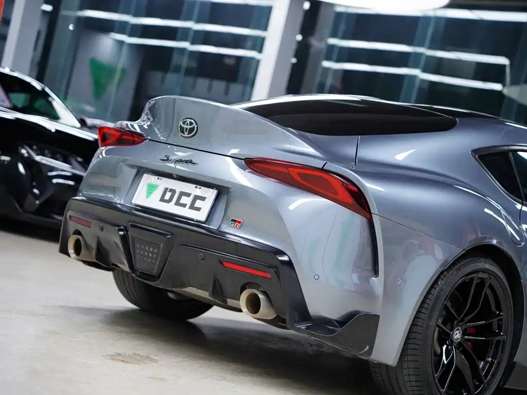 Toyota Supra — миниатюра 6