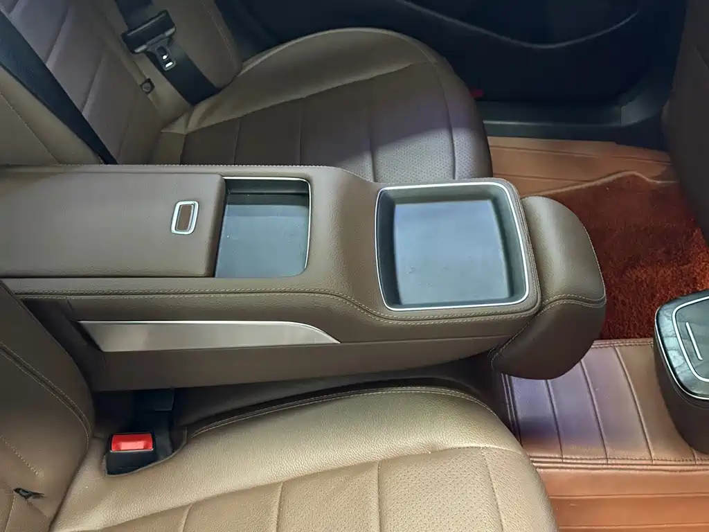 Mercedes-Benz E-Class New Energy — миниатюра 13