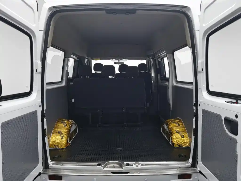 MAXUS V80 — миниатюра 16