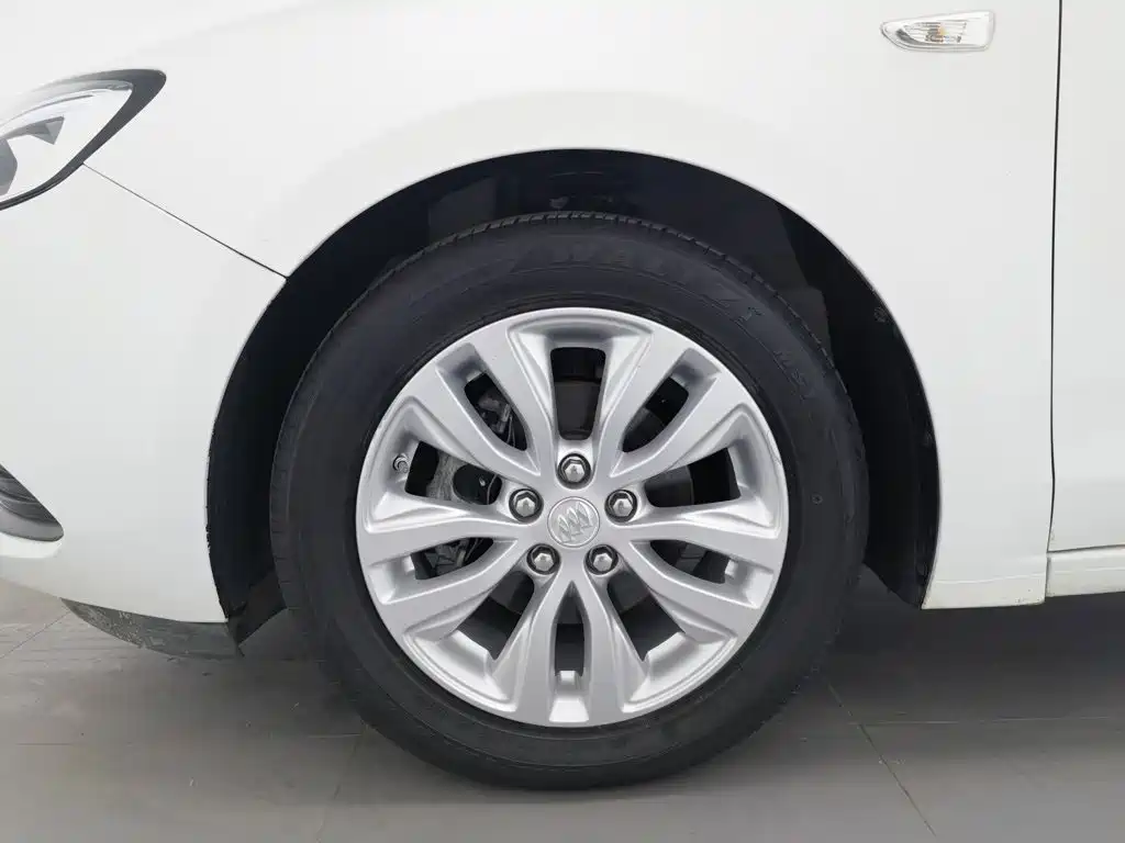 Buick Excelle — миниатюра 17