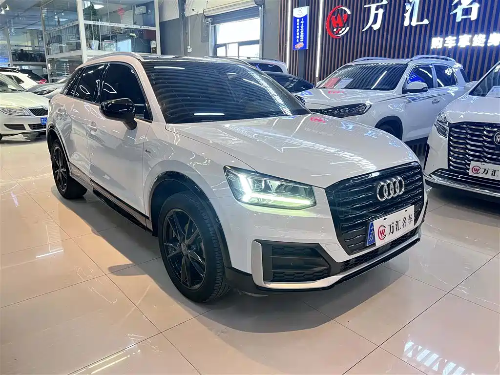 Audi Q2L 2020