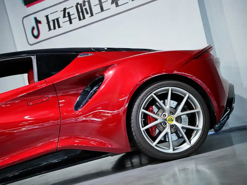 Lotus Emira — миниатюра 49