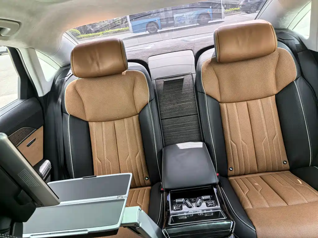 Audi A8 — миниатюра 16