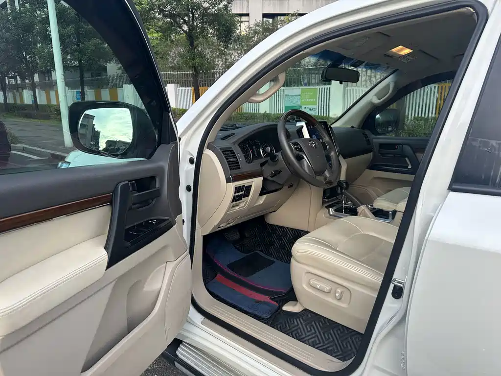 Toyota Land Cruiser — миниатюра 11