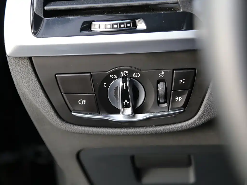 BMW X3 — миниатюра 10