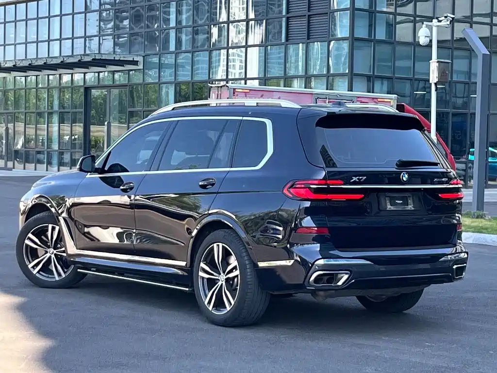 BMW X7 2023 xDrive40i Premium M Sport