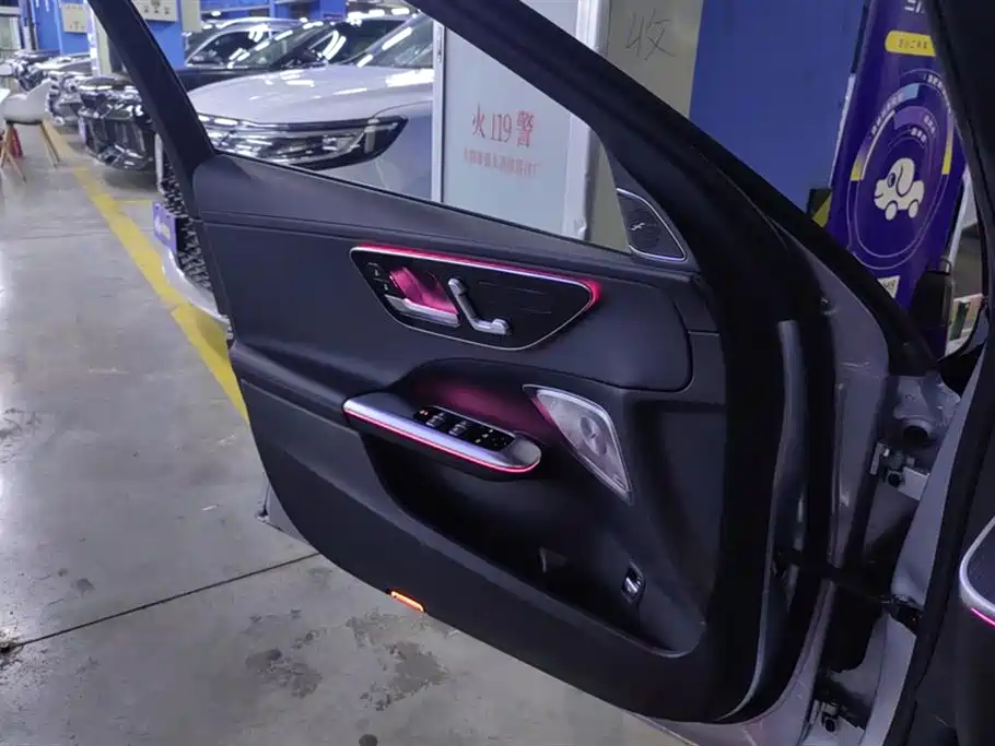 MERCEDES-BENZ C CLASS