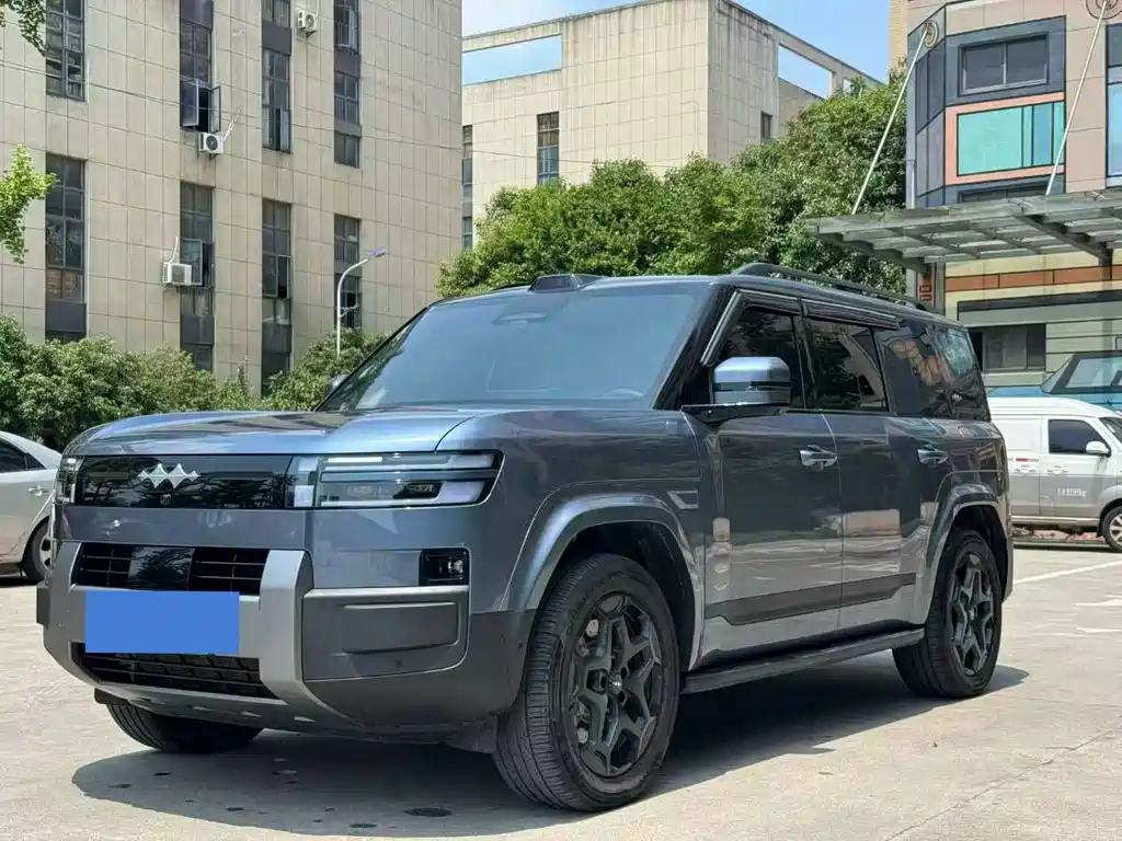 Fang Cheng Bao 钛7 2025