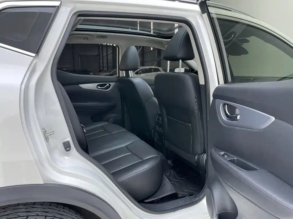 Nissan Qashqai — миниатюра 10