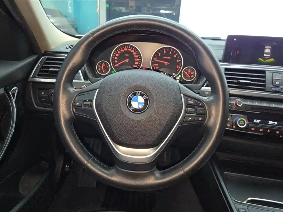 BMW 3 SERIES
