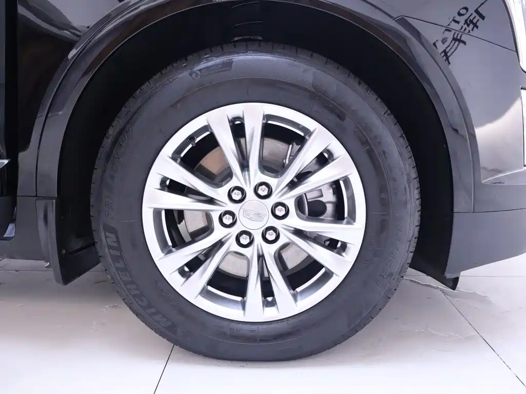 Cadillac XT5 — миниатюра 6