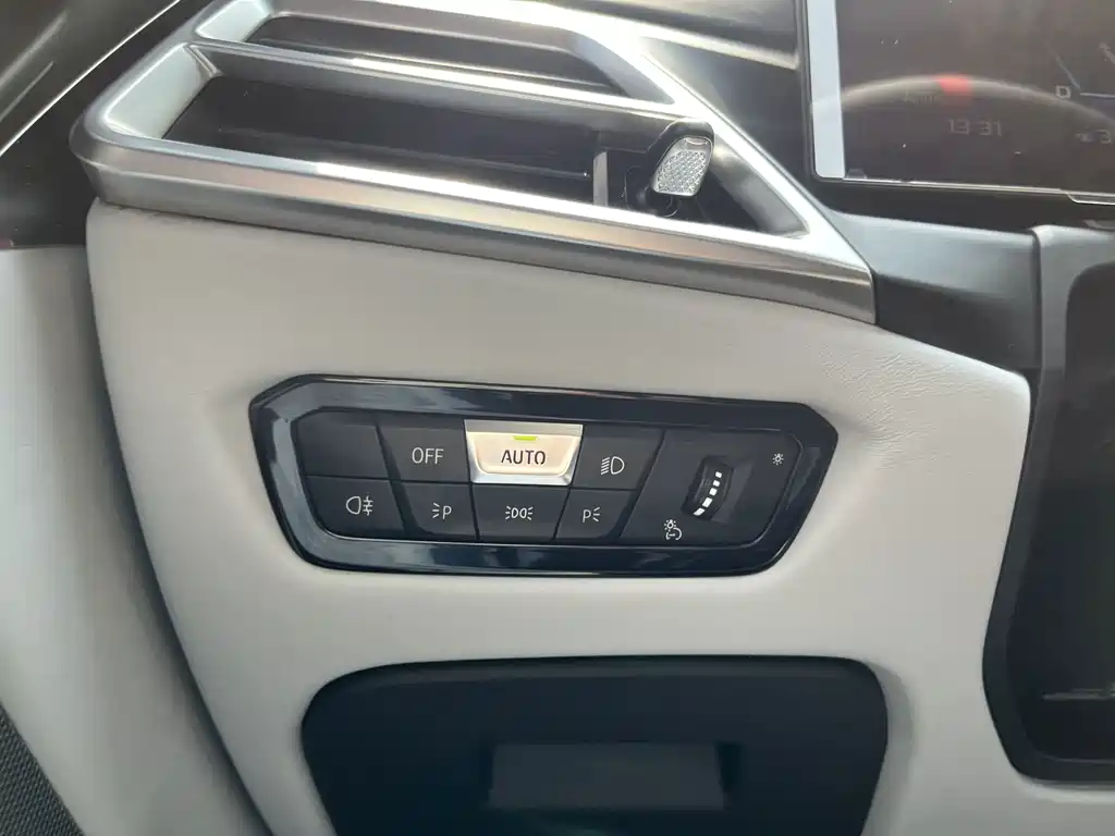 BMW M4 — миниатюра 24
