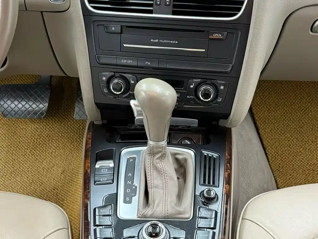 Audi A4L — миниатюра 5