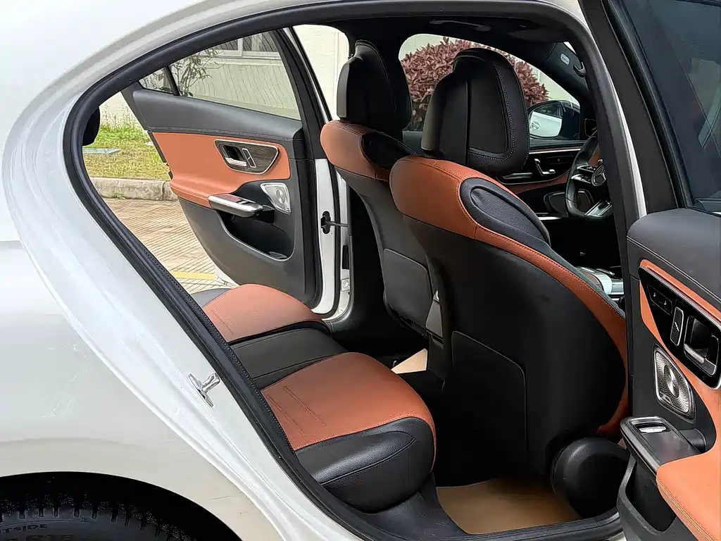 Mercedes-Benz C-Class — миниатюра 10