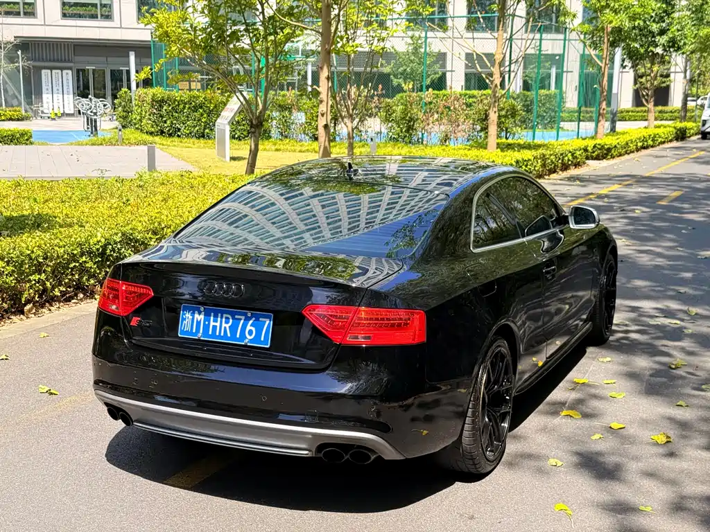 Audi S5 — миниатюра 5