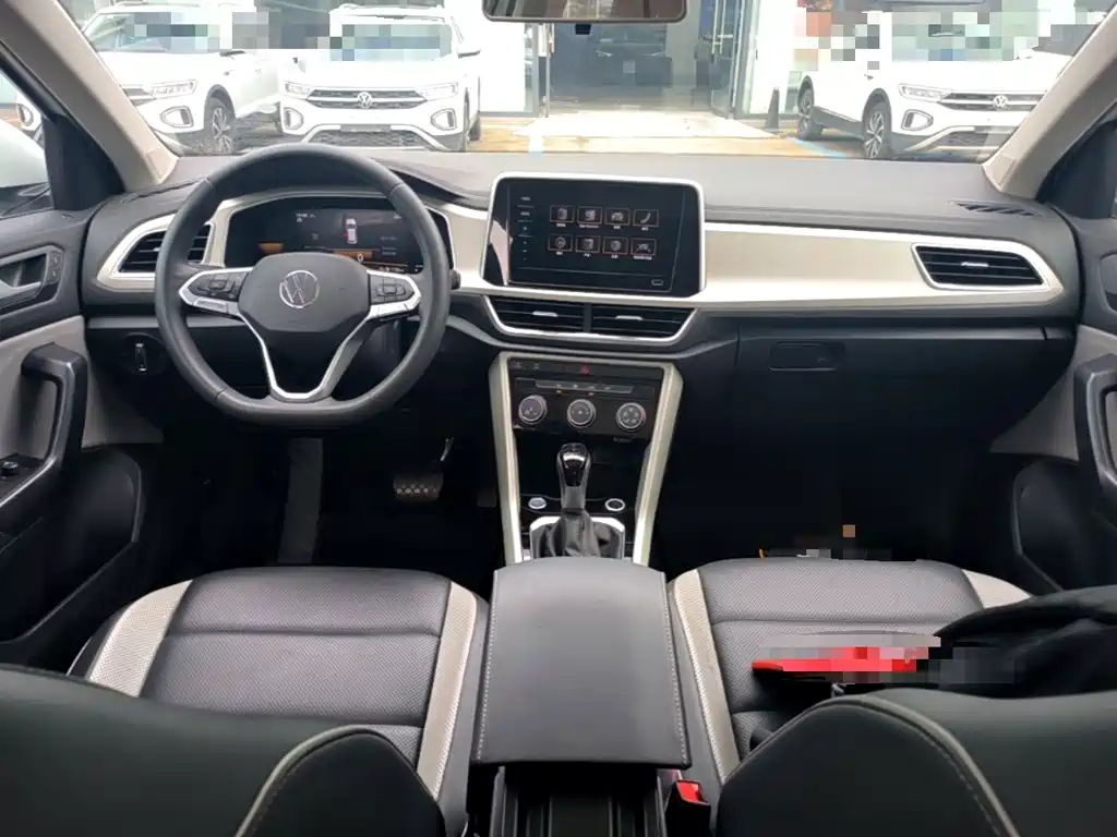 Volkswagen T-Roc — миниатюра 10