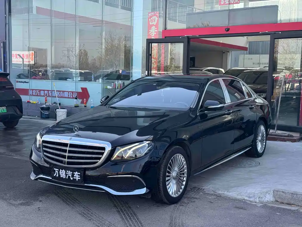 MERCEDES-BENZ E CLASS