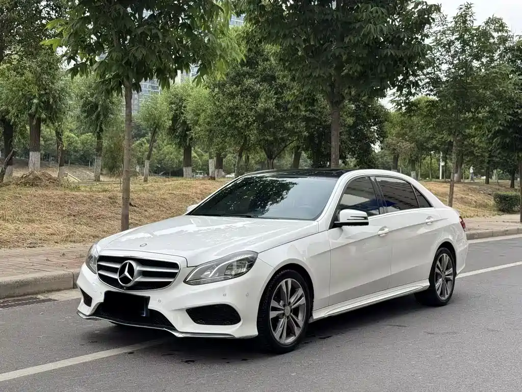 Mercedes-Benz E-Class — миниатюра 2