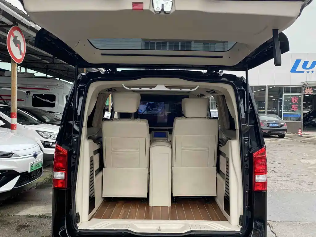 Mercedes-Benz Vito — миниатюра 9