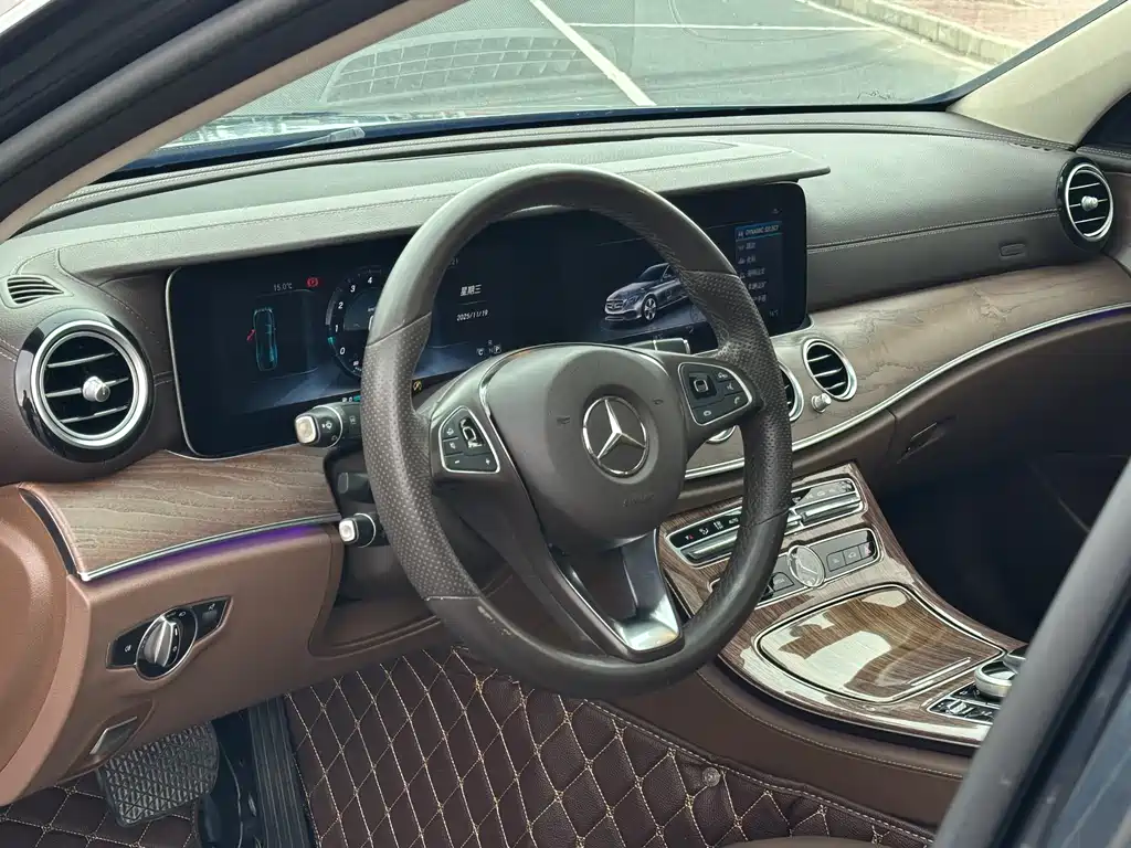 MERCEDES-BENZ E CLASS