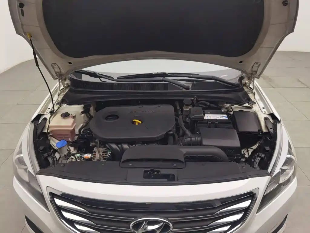 Hyundai Mistra — миниатюра 6