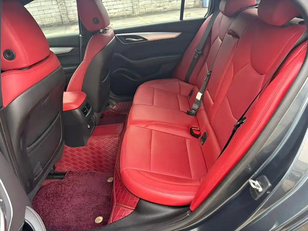 Cadillac CT5 — миниатюра 8