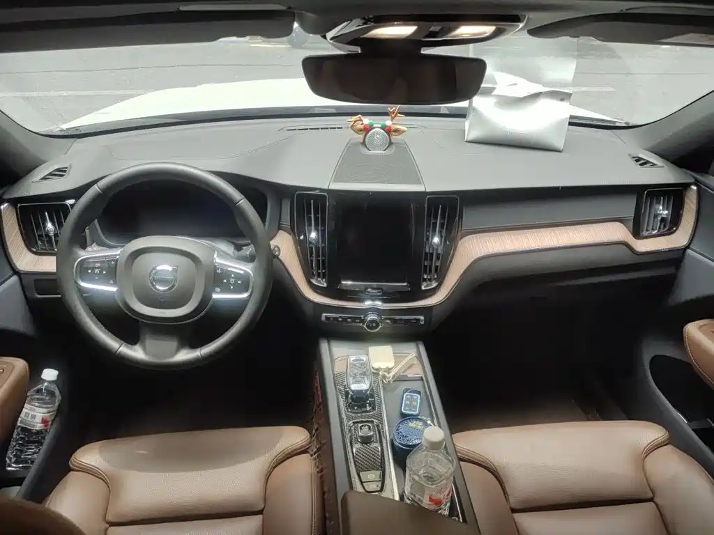 Volvo XC60 — миниатюра 5