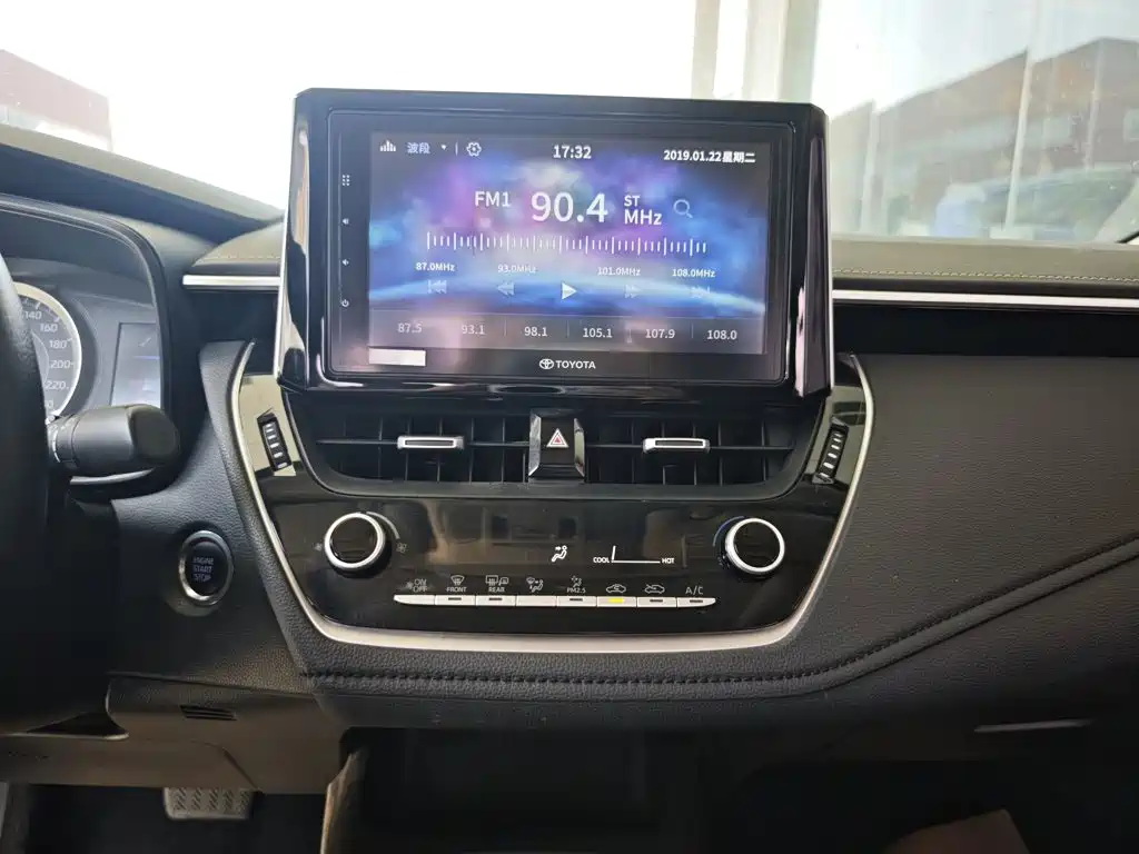 Toyota Corolla — миниатюра 13